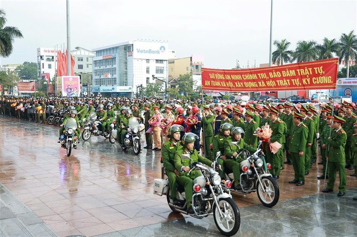 181t-17340704215641863713655 Bộ Công an phát động cao điểm tấn công, trấn áp tội phạm Tết Nguyên đán Ất Tỵ 2025 - Ảnh 1.