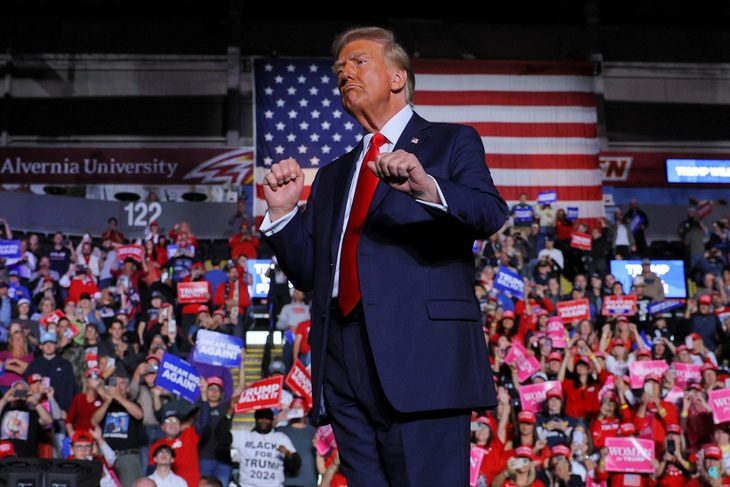 2024-11-04t215941z293958211rc2lyaacn7dwrtrmadp3usa-election-trump-17307649877072112431616 Bầu cử Mỹ: Vì sao bang Pennsylvania là chiến địa của chiến địa? - Ảnh 1.