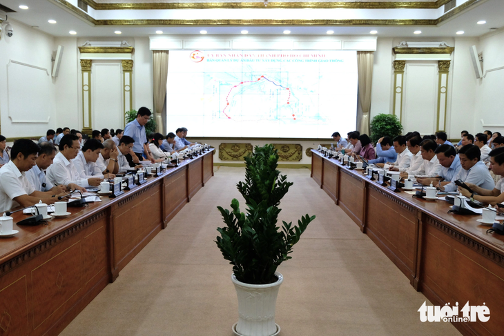 h - Ảnh 1. Quang cảnh buổi làm việc của Bộ Giao thông vận tải với các địa phương về dự án vành đai 3 TP.HCM - Ảnh: PHƯƠNG NHI
