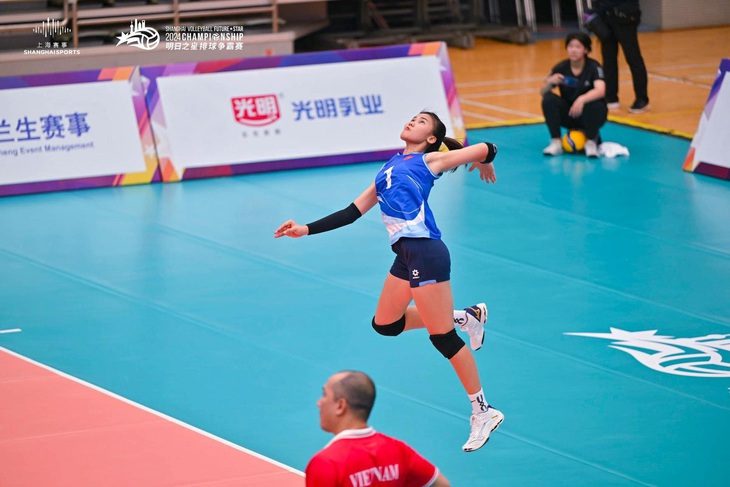 Bóng chuyền nữ Việt Nam thua Trẻ Thượng Hải tại Giải Future Star- Ảnh 1. Tuyển bóng chuyền nữ Việt Nam đã không thể vượt qua đội Trẻ Thượng Hải - Ảnh: SHANGHAI SPORTS