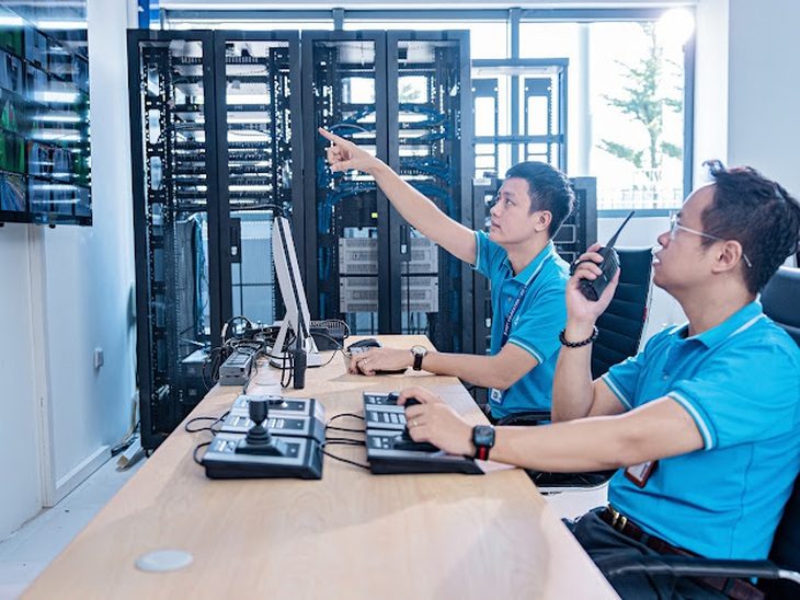 Bộ trưởng Nguyễn Mạnh Hùng: Năm 2024 là năm ứng dụng mạnh mẽ AI và trợ lý ảo- Ảnh 1. Bộ Thông tin và Truyền thông xác định trong năm 2024 sẽ đẩy mạnh chuyển đổi số quốc gia gắn với phát triển kinh tế số, xã hội số - Ảnh: LÊ SƠN