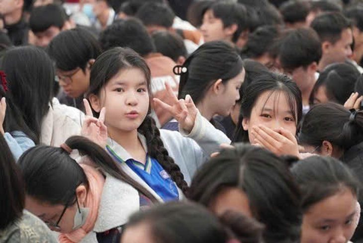 hinh-hoc-sinh-1738464117969555969008 Cách nào giúp trẻ hào hứng trở lại trường sau nhiều ngày nghỉ Tết? - Ảnh 1.